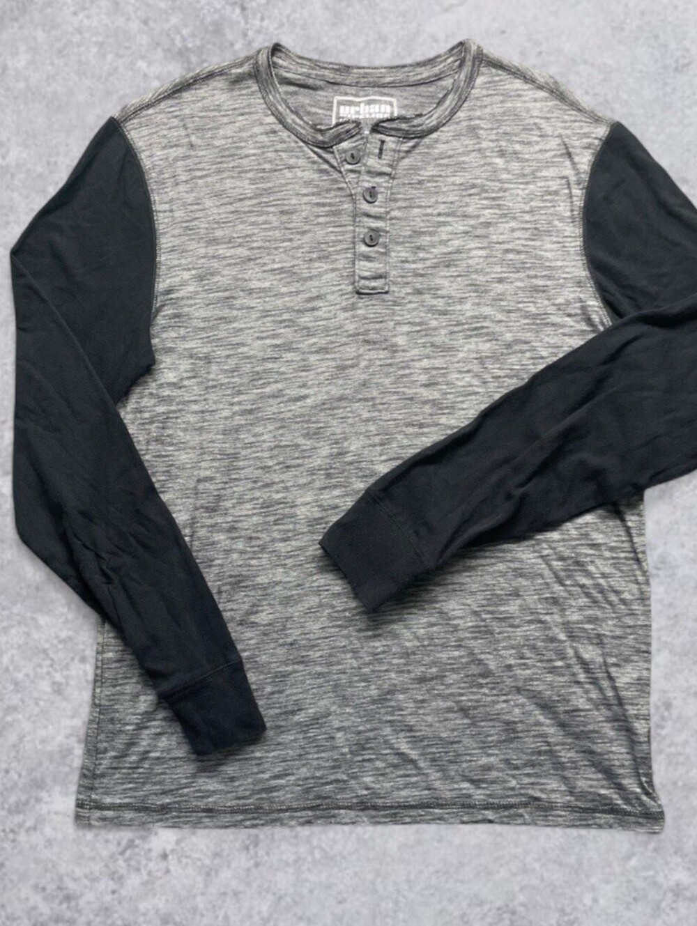 Urban Pipeline Y2K 2003 Henley Long Sleeve Shirt Men’s M Gray Black Lightweight